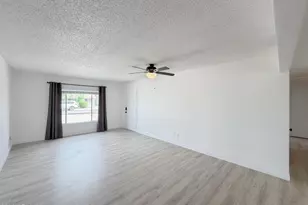1015 E Concorda Dr, Tempe, AZ 85282 - Photo 18