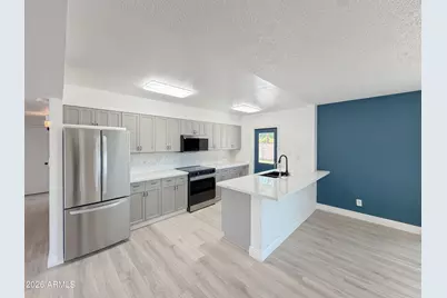 1015 E Concorda Drive, Tempe, AZ 85282 - Photo 2