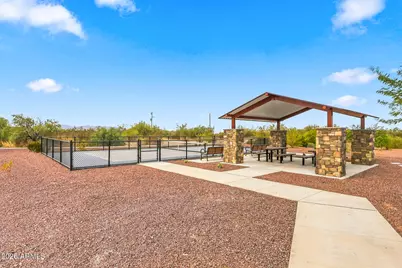 17270 W Sutherland Way, Surprise, AZ 85387 - Photo 8