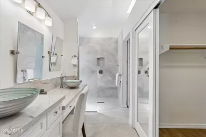 12005 N 40th Way, Phoenix, AZ 85028 - Photo 18