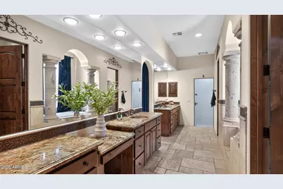 29088 N Chalfen Boulevard, Peoria, AZ 85383 - Photo 10
