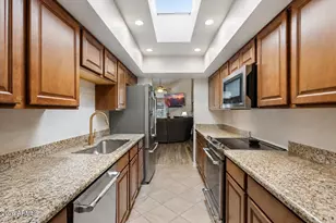 625 E Jeffrey Ave, Phoenix, AZ 85020 - Photo 14