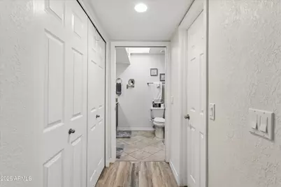 625 E Jeffrey Avenue, Phoenix, AZ 85020 - Photo 6