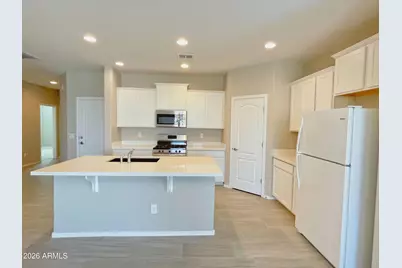 12437 N 174th Lane, Surprise, AZ 85388 - Photo 6