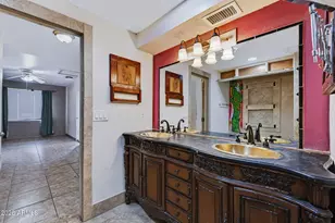 2040 E Whitton Ave, Phoenix, AZ 85016 - Photo 14