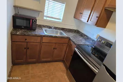 145 W Wickenburg Way #Apt D, Wickenburg, AZ 85390 - Photo 2