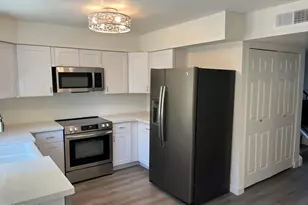 4901 E Kelton Ln, Scottsdale, AZ 85254 - Photo 4