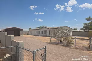 10963 N Hillside Dr, Casa Grande, AZ 85122 - Photo 2