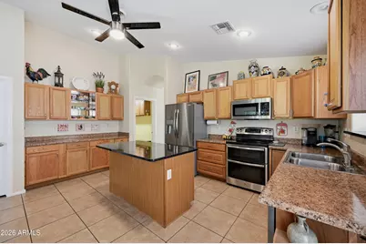912 E Julie Avenue, San Tan Valley, AZ 85140 - Photo 12