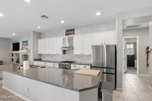 5561 S Wayne Dr, Chandler, AZ 85249 - Photo 8