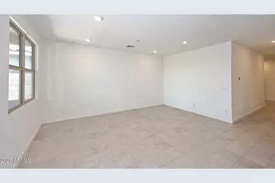 9038 S 69th Drive, Laveen, AZ 85339 - Photo 6