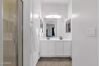 3432 E Lance Lane, Phoenix, AZ 85018 - Photo 16