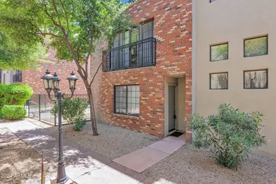 3432 E Lance Lane, Phoenix, AZ 85018 - Photo 2