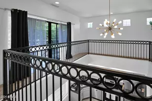 3432 E Lance Ln, Phoenix, AZ 85018 - Photo 8