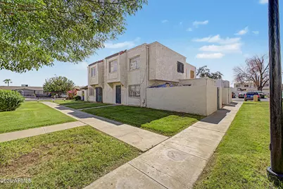 5206 N 42nd Lane, Phoenix, AZ 85019 - Photo 2
