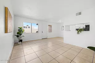 5206 N 42nd Ln, Phoenix, AZ 85019 - Photo 8