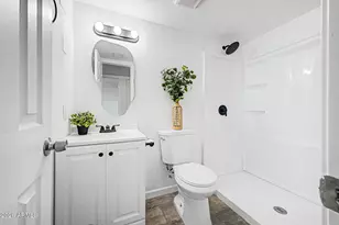 5206 N 42nd Ln, Phoenix, AZ 85019 - Photo 22