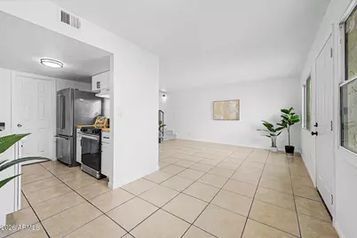 5206 N 42nd Lane, Phoenix, AZ 85019 - Photo 6