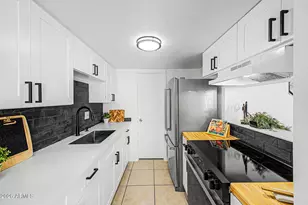 5206 N 42nd Ln, Phoenix, AZ 85019 - Photo 4