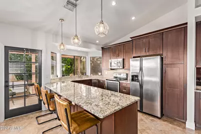 2555 N Tamarisk Street, Chandler, AZ 85224 - Photo 2