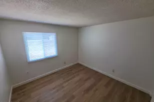3850 W Caribbean Ln, Phoenix, AZ 85053 - Photo 16