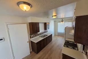 3850 W Caribbean Ln, Phoenix, AZ 85053 - Photo 4