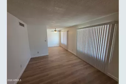 3850 W Caribbean Lane, Phoenix, AZ 85053 - Photo 8