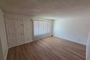 3850 W Caribbean Ln, Phoenix, AZ 85053 - Photo 2