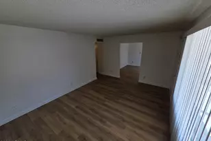3850 W Caribbean Ln, Phoenix, AZ 85053 - Photo 10