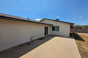 3850 W Caribbean Ln, Phoenix, AZ 85053 - Photo 24