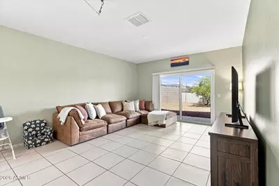 4511 S 104th Drive, Tolleson, AZ 85353 - Photo 14