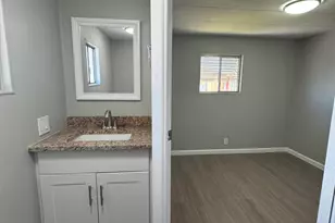 300 S Val Vista Dr, Mesa, AZ 85204 - Photo 14