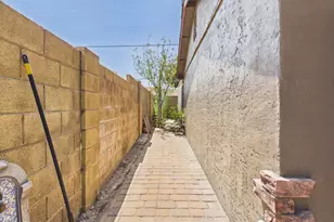 1201 E Griswold Rd, Phoenix, AZ 85020 - Photo 30