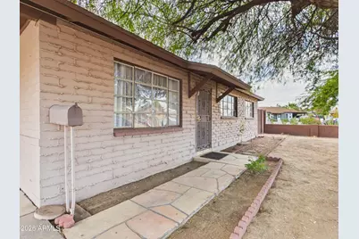 5734 N 36th Drive, Phoenix, AZ 85019 - Photo 2