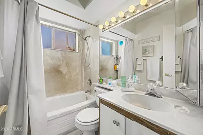 749 E Montebello Avenue #125, Phoenix, AZ 85014 - Photo 8