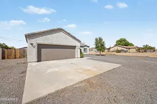 5678 E Pony Track Ln, San Tan Valley, AZ 85140 - Photo 2