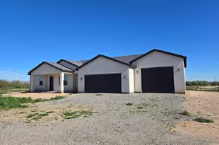31094 N 213th Ln, Wittmann, AZ 85361 - Photo 2