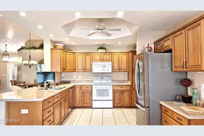7952 E Navarro Avenue, Mesa, AZ 85209 - Photo 8