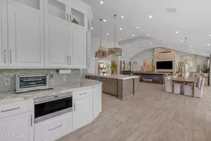 9016 N 60th St, Paradise Valley, AZ 85253 - Photo 18