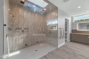 9016 N 60th St, Paradise Valley, AZ 85253 - Photo 30