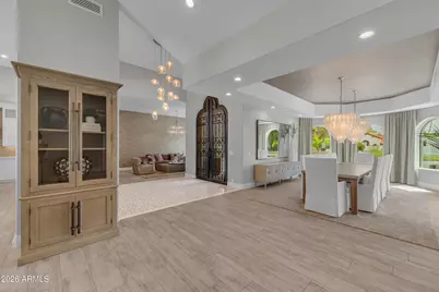 9016 N 60th Street, Paradise Valley, AZ 85253 - Photo 10