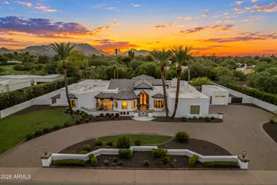 9016 N 60th Street, Paradise Valley, AZ 85253 - Photo 1