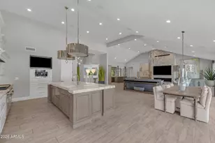 9016 N 60th St, Paradise Valley, AZ 85253 - Photo 14