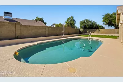 1443 E Wickieup Lane, Phoenix, AZ 85024 - Photo 38