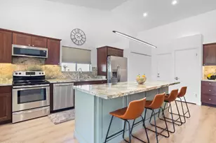 1443 E Wickieup Ln, Phoenix, AZ 85024 - Photo 14