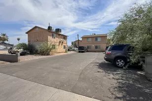641 N 30th St, Phoenix, AZ 85008 - Photo 2