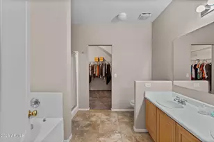 22921 N 19th Way, Phoenix, AZ 85024 - Photo 18