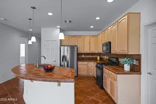 42406 W Falling Star Dr, Maricopa, AZ 85138 - Photo 8