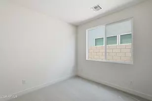 17387 W Carlisle Dr, Surprise, AZ 85388 - Photo 34