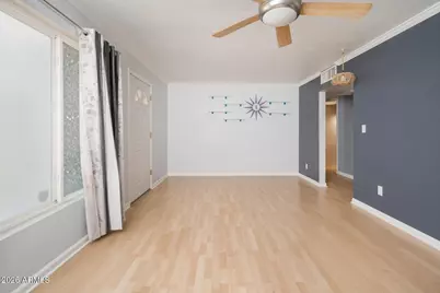 2402 N 36th Place, Phoenix, AZ 85008 - Photo 8